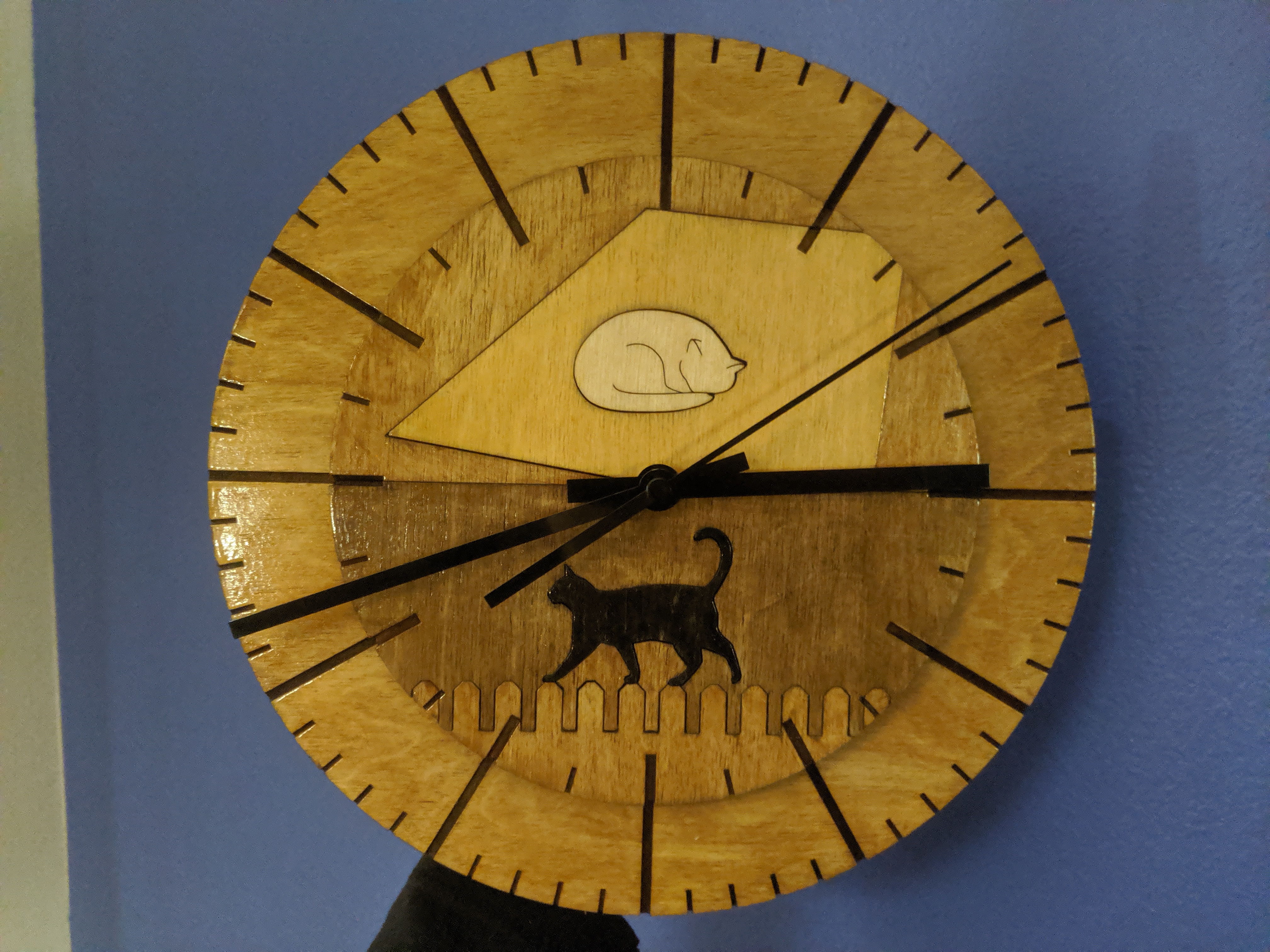 completed cat clock